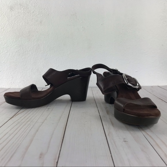 AEROSOLES Shoes - Brown aerosoles wedge heel buckle sandals 6 1/2